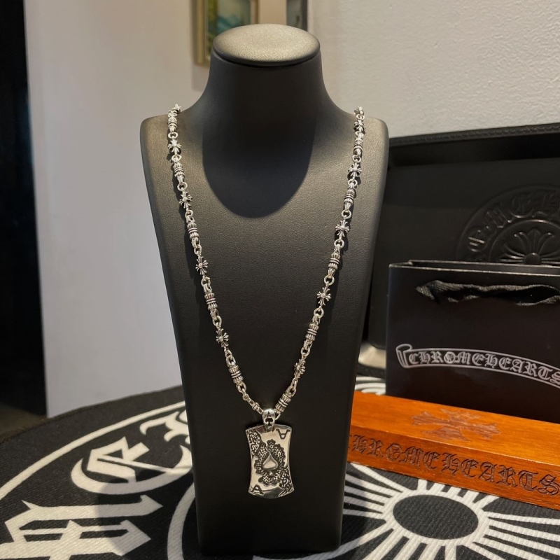 Ch**me He**ts necklaces